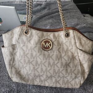 Michael Kors purse